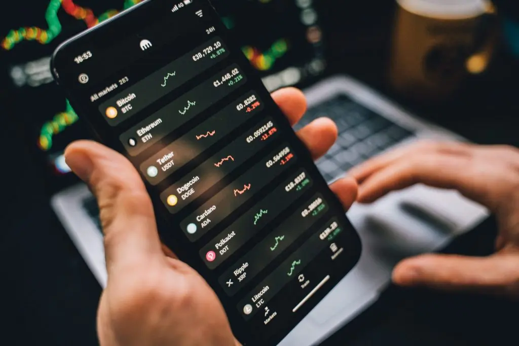 What is crypto forex trading?