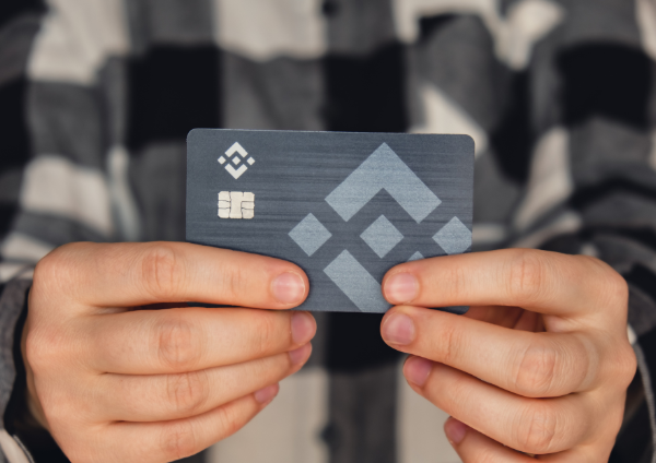 How do Crypto Cards Differ from Traditional Bank Cards